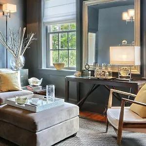 Romancing The Jones , Savannah United States